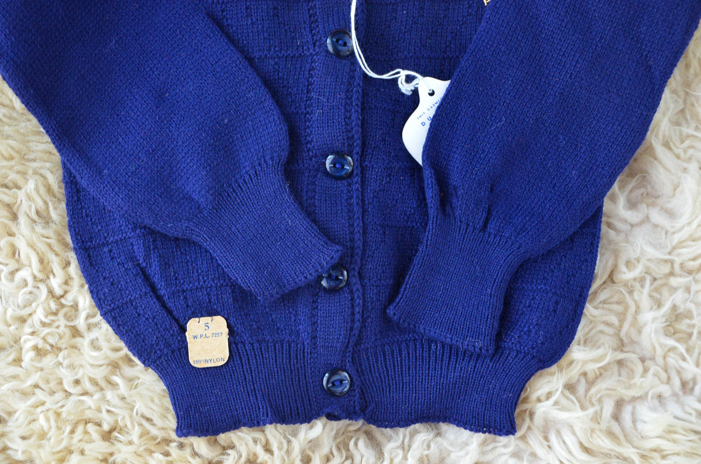 1950s Deadstock Kids Sweater Navy Blue DuPont Knit w/ Sea Shells Sweater size 5