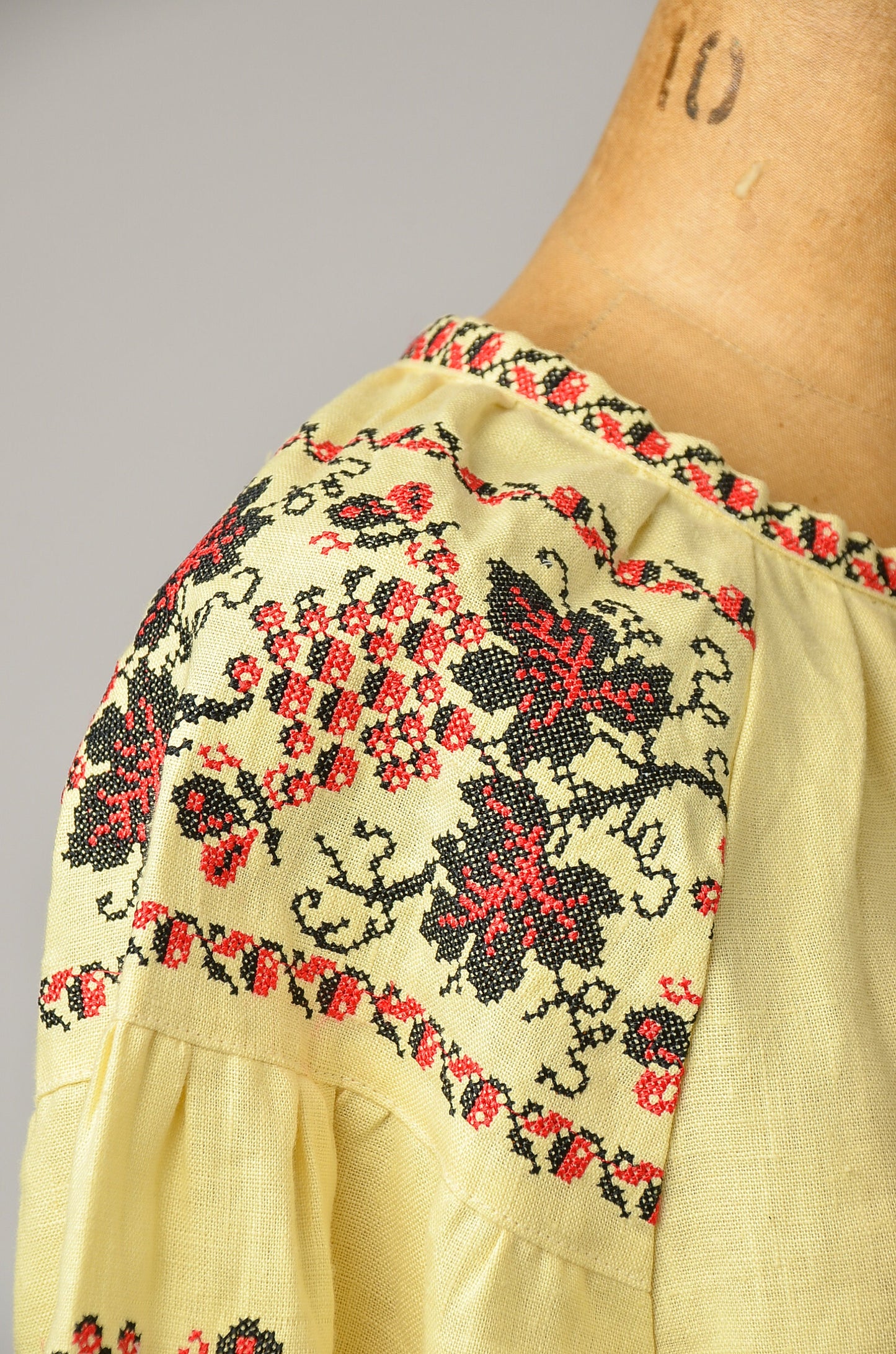 Vintage Embroidered Linen Peasant Blouse