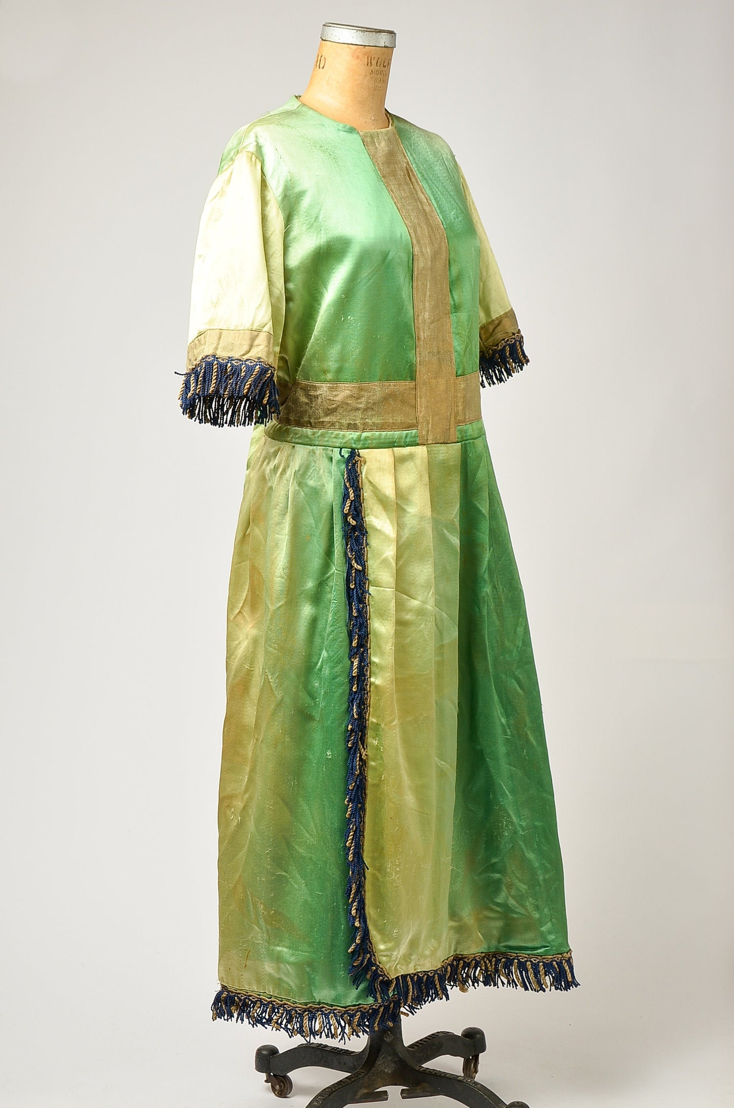 Edwardian Green Silk Full Figure Satin Dress Gown