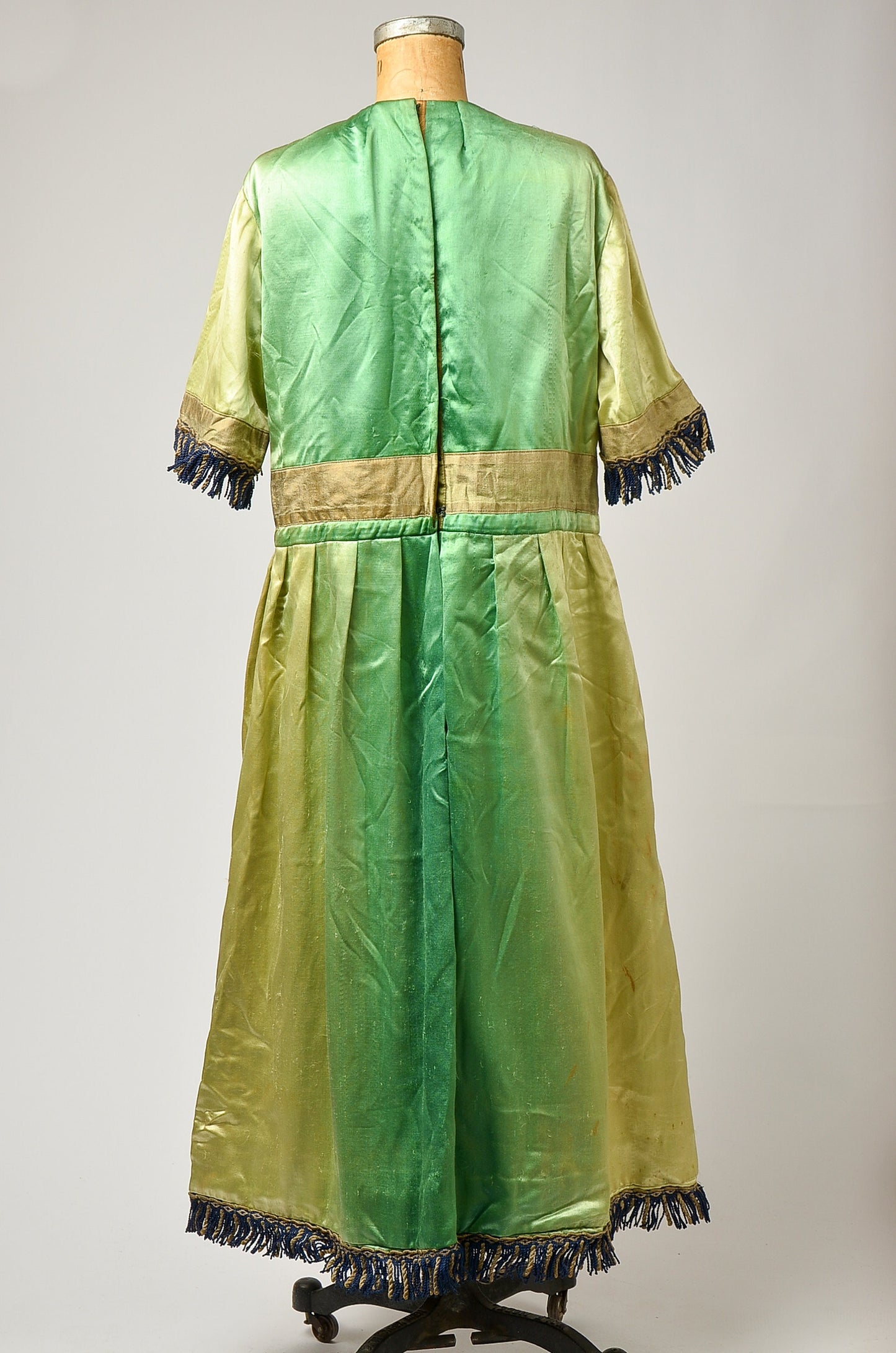 Edwardian Green Silk Full Figure Satin Dress Gown