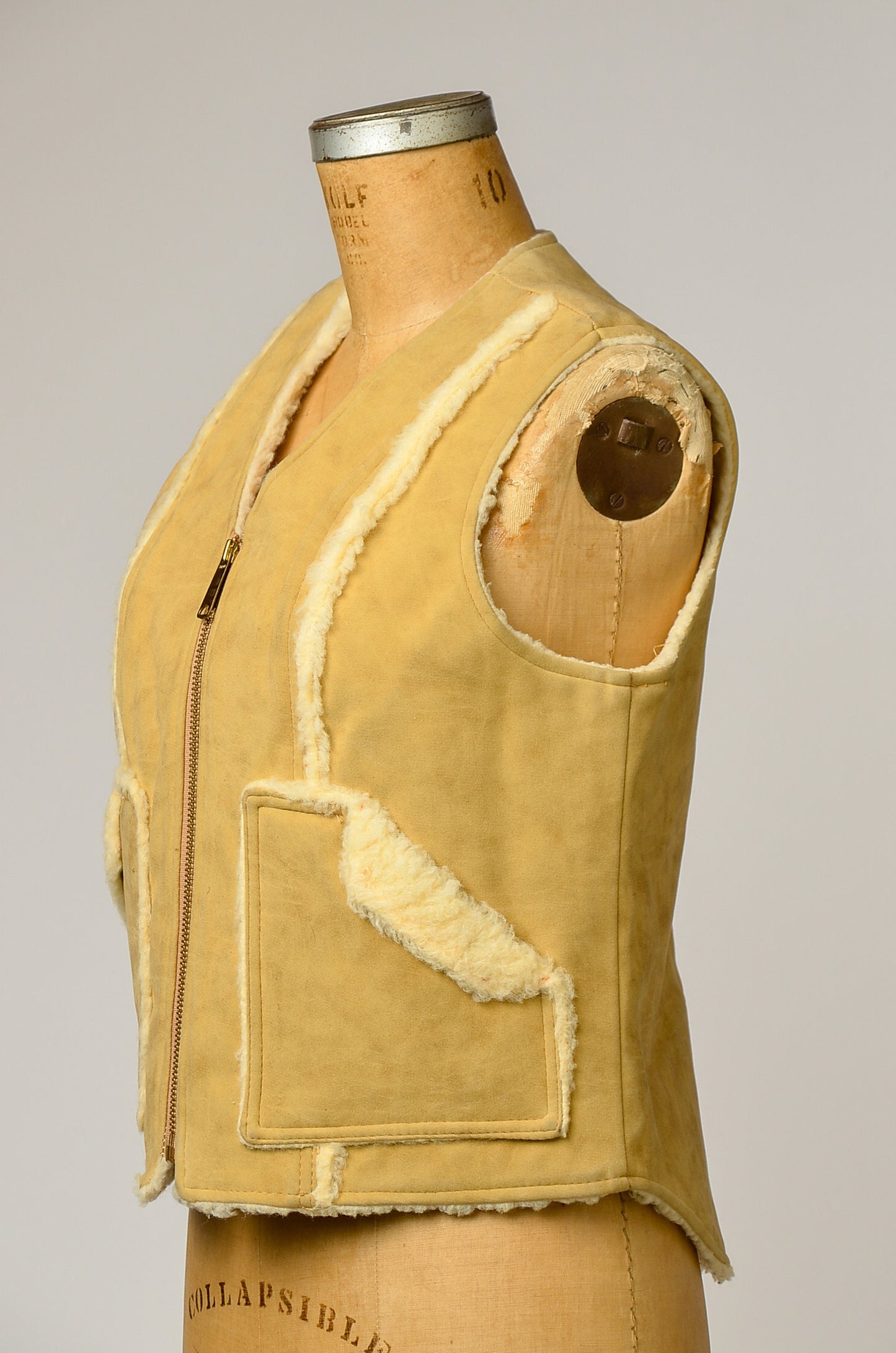 1970s Vegan Sheepskin Vest Shearling Lined Two Pocket Outdoor Zip Up Vest