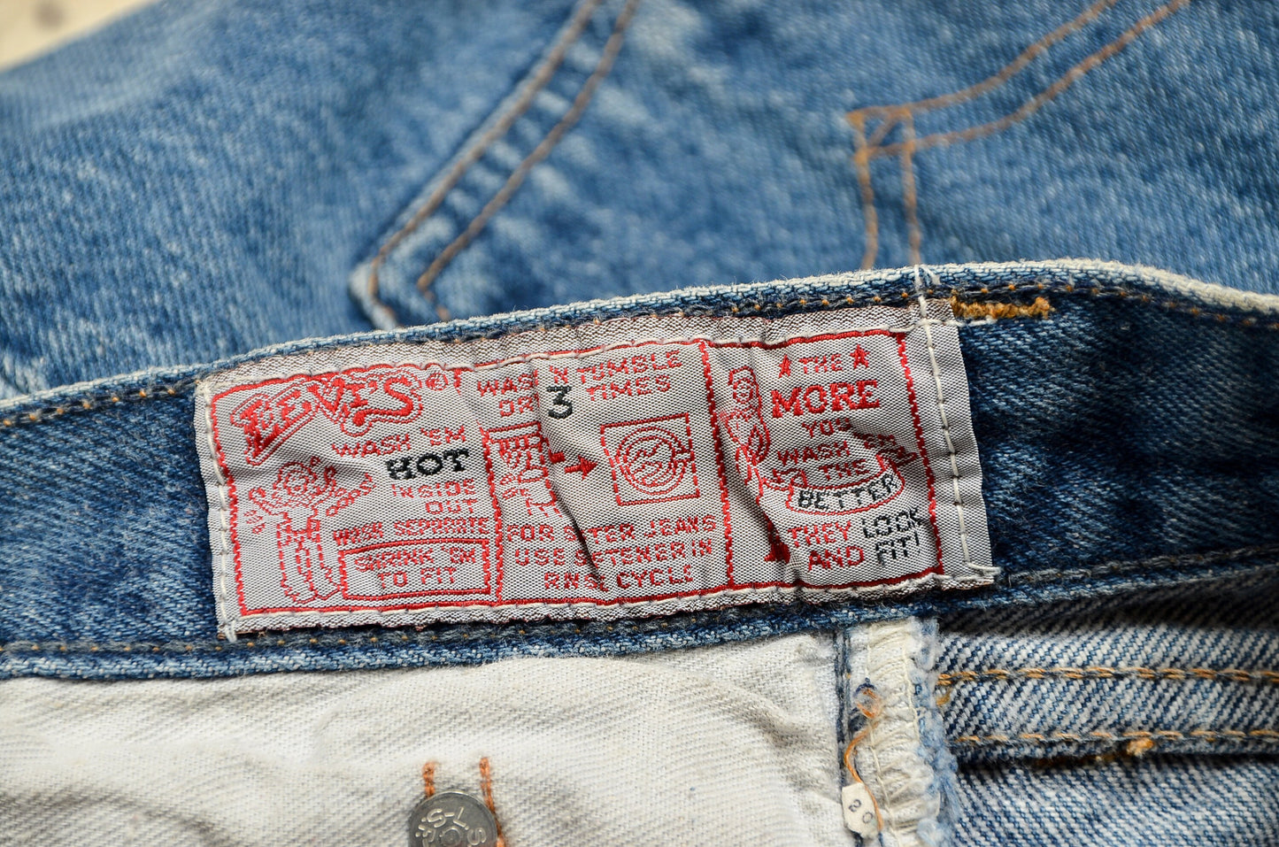 1980s Levis 26501 Perfectly Worn Denim Made in USA High Waisted Button Fly Mom Jeans 27 x 32