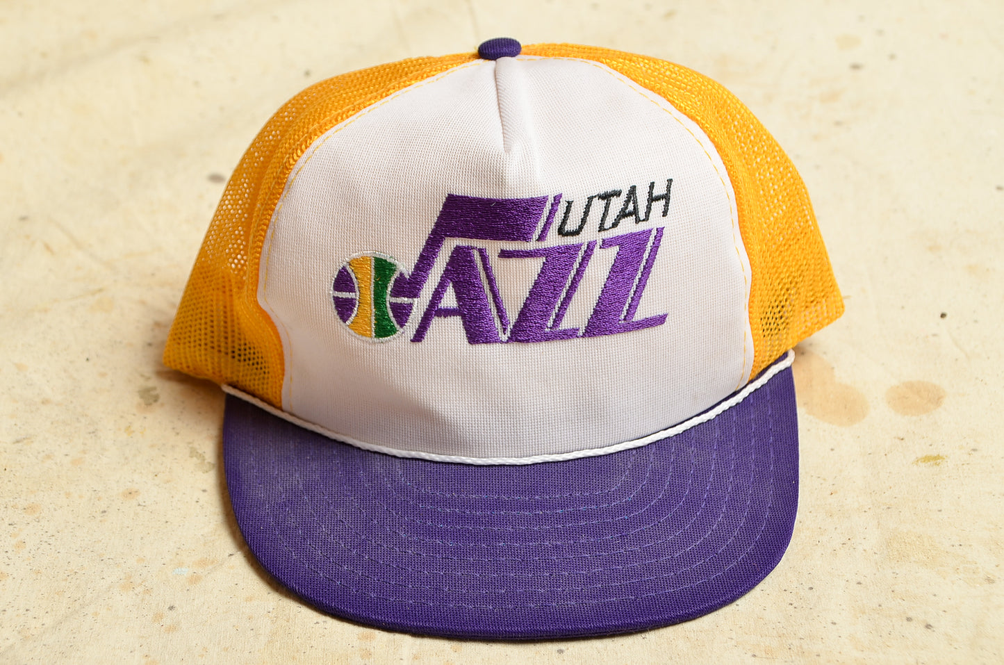 Vintage Utah Jazz Old Logo NBA Snapback Mesh Trucker Cap Sports Unlimited