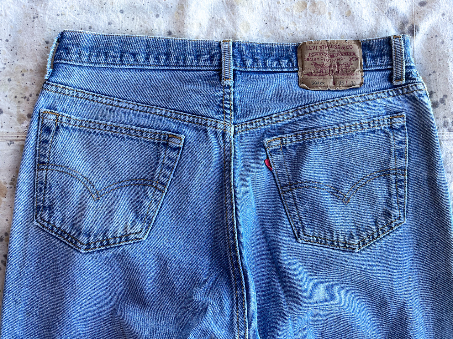 1980s Levis 501 Button Fly Made in USA Distressed Blue Denim Jeans 33 x 27